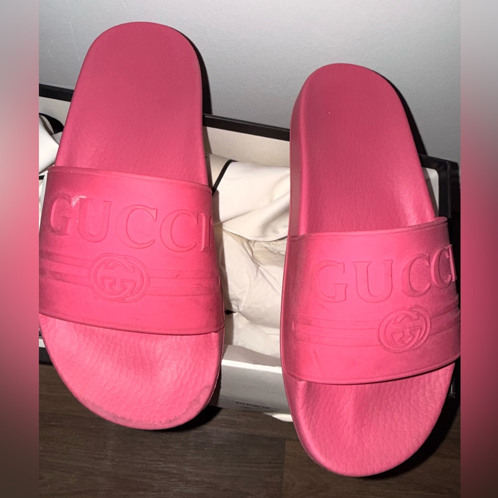 Gucci Pink Sandals